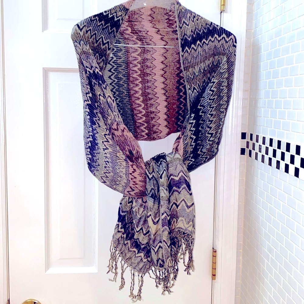 Apt. 9 pleated rayon multi colored scarf/wrap. Black, gray , plum, with fringe. - Picture 5 of 11